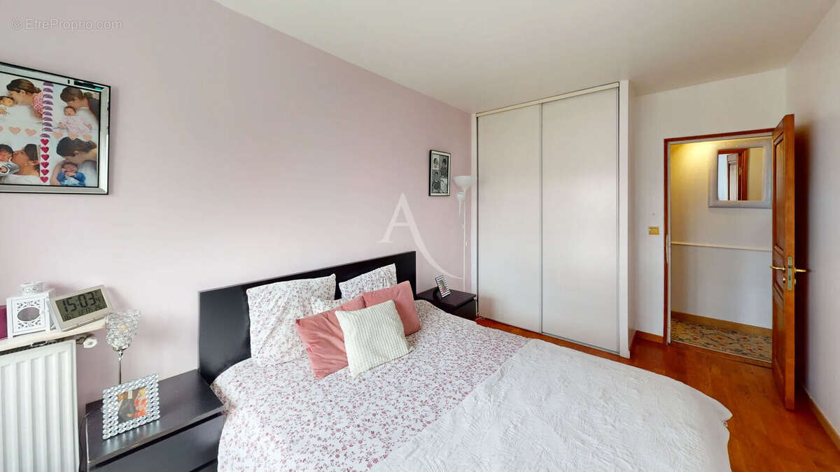 Appartement à L'HAY-LES-ROSES