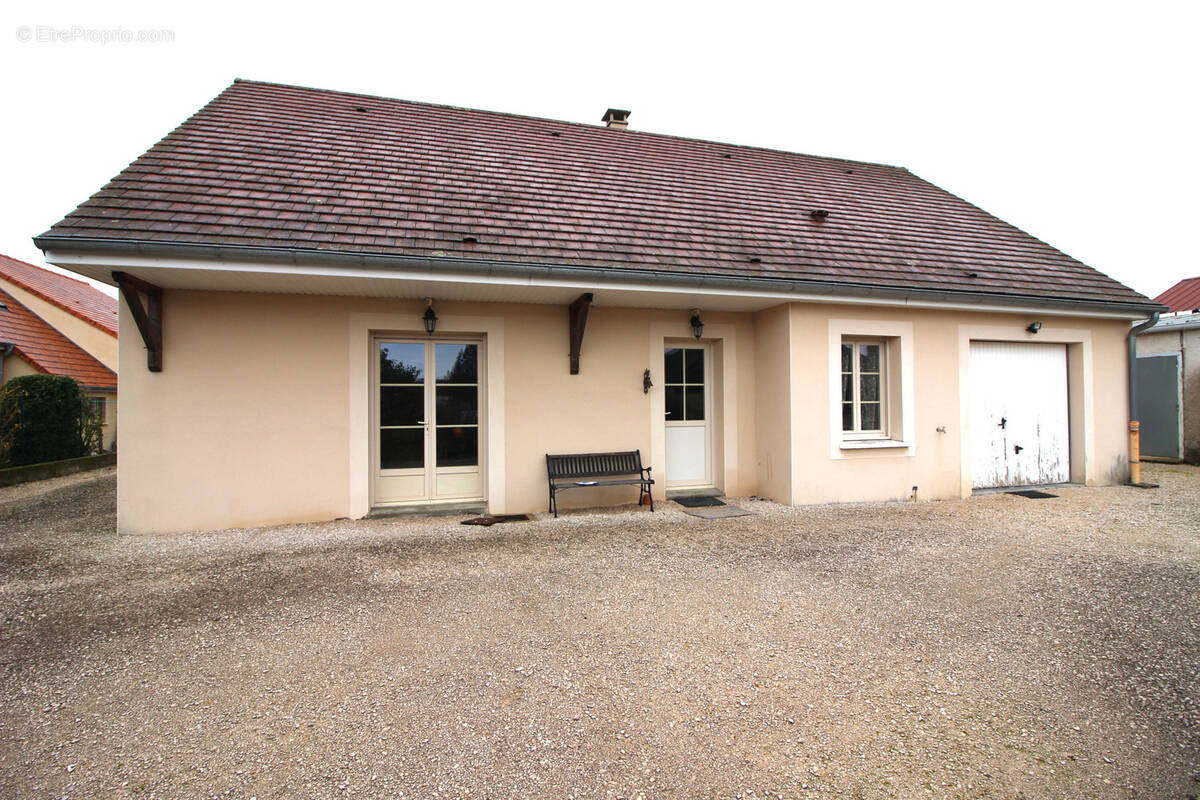 Maison à NUITS-SAINT-GEORGES