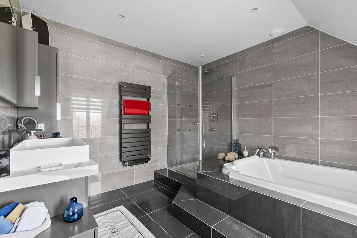 Maison à MORAINVILLIERS