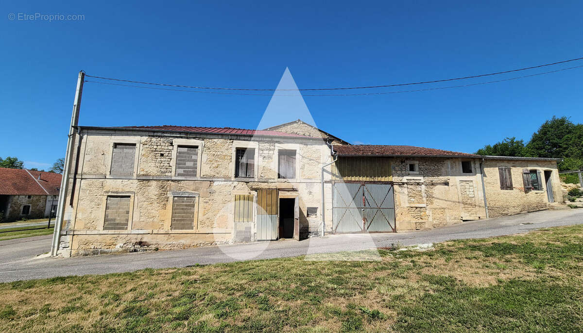 Maison à VOUTHON-BAS