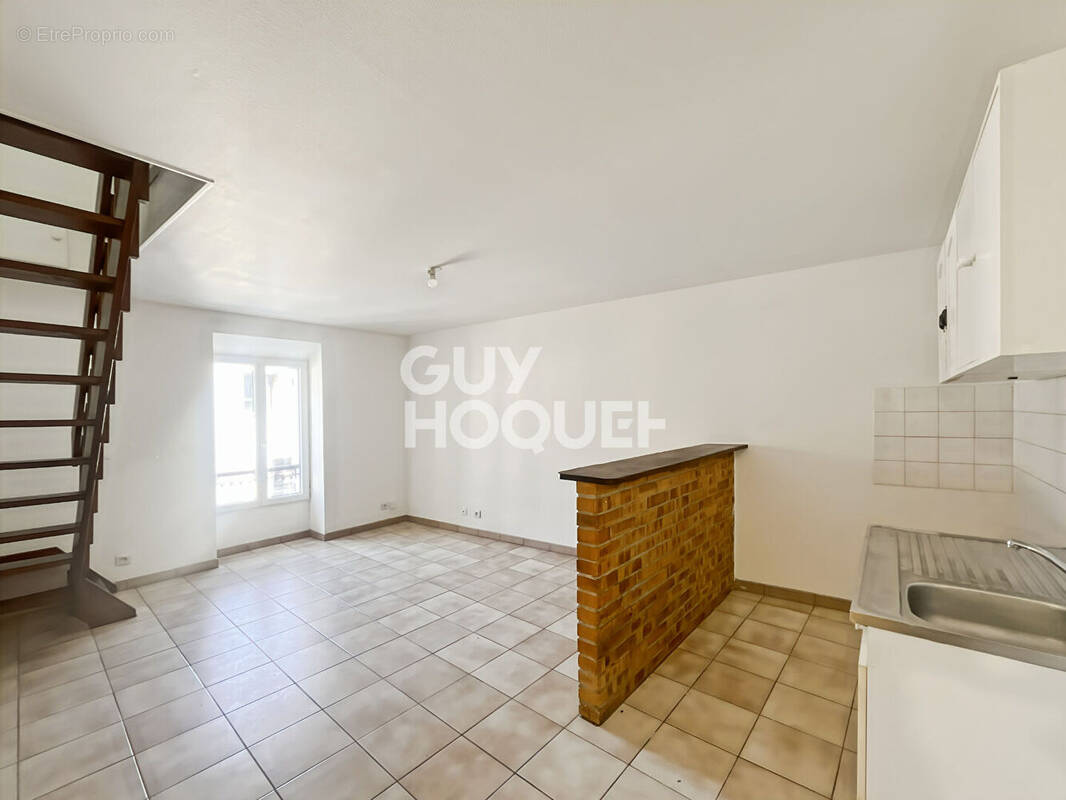 Appartement à FONTENAY-TRESIGNY