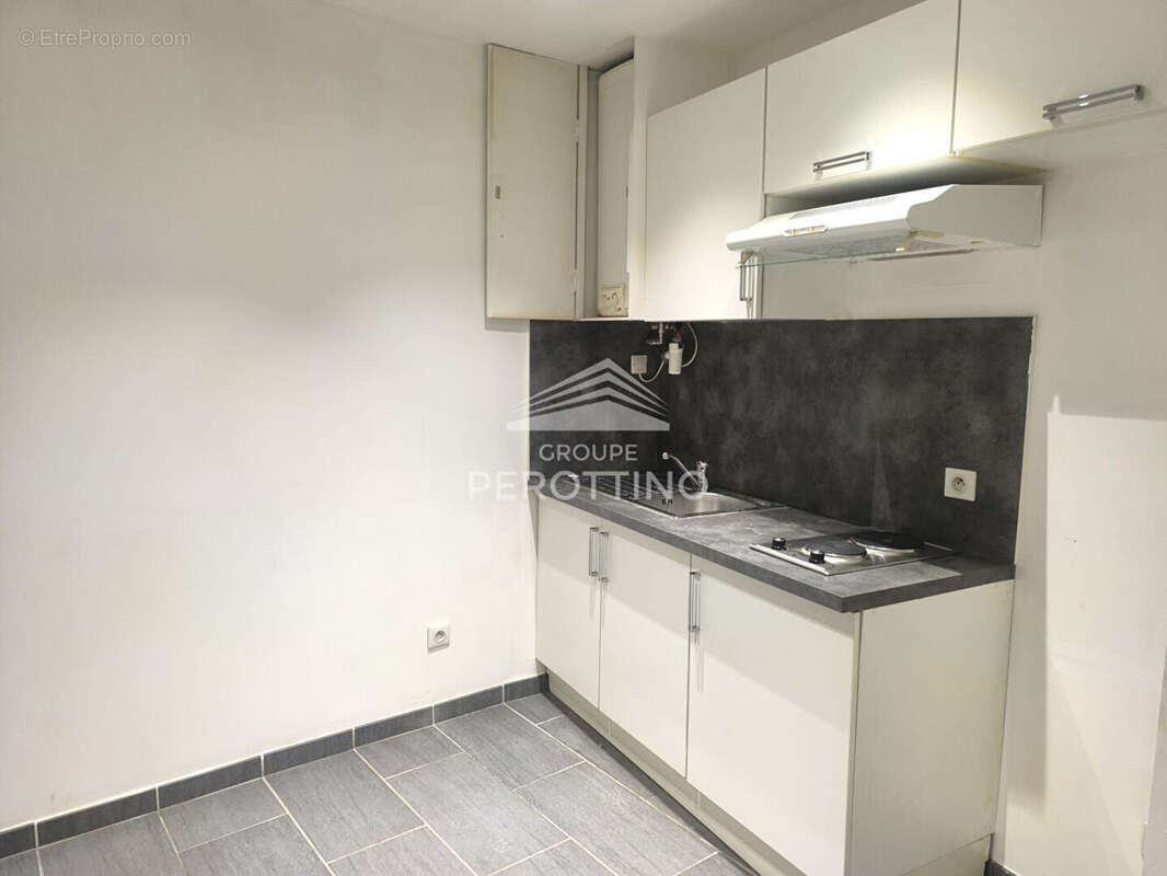 Appartement à ROQUEVAIRE