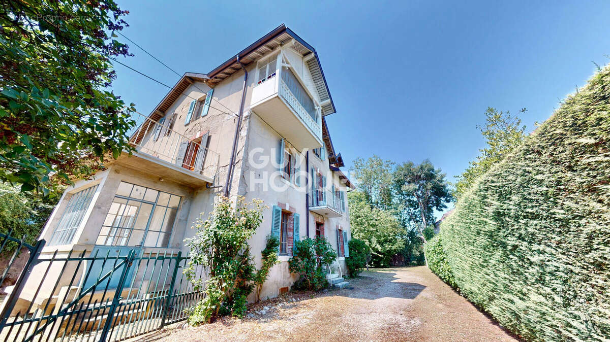 Ancien Hotel Particulier - 258 m² Habitables, 392,66 m² de surface hors combles - photo 3