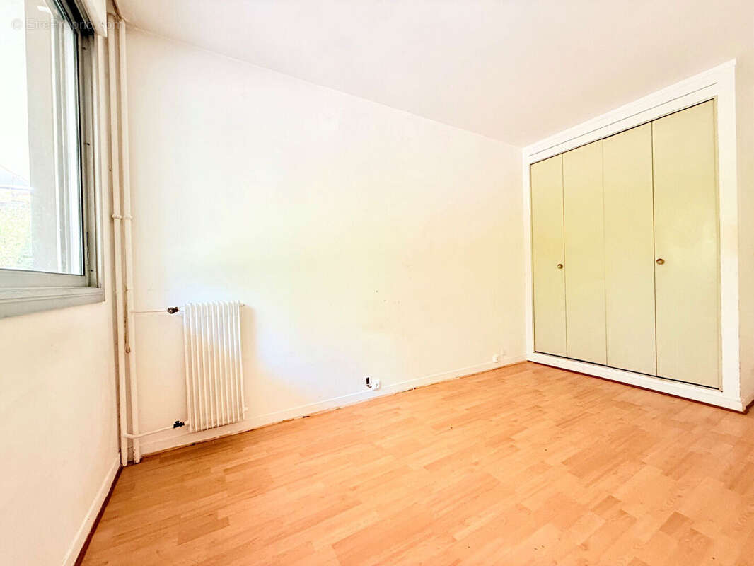 Clichy - rez-de-jardin  avec terrasse de 15 m² plein sud-est, sans vis-à-vis & au calme absolu - photo 7