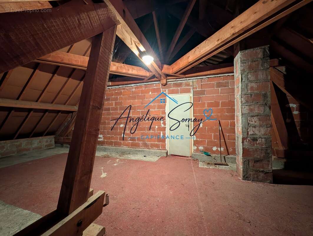 À VENDRE – Belle maison familiale de caractère de 200 m² avec terrain de 2 771 m² à Lays-sur-le-Doubs à 15 minutes de seurre - photo 19