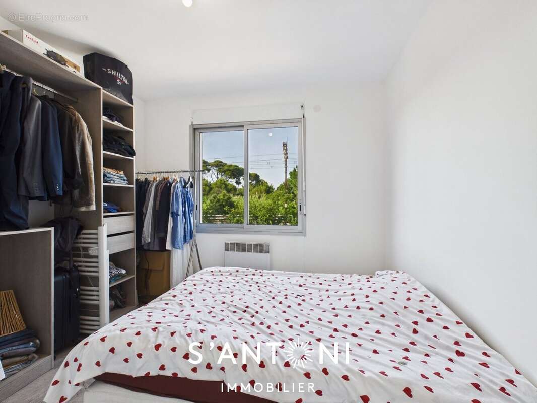 EXCLUSIVITE à CERS  Appartement sans charge de co-propriété DE 100m² entièrement rénové en 2024, 3 chambres, garage, parking pr - photo 7