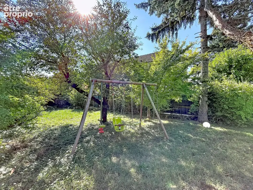 EYBENS   Maison individuelle d’environ 145 m2 avec jardin et garage - photo 2