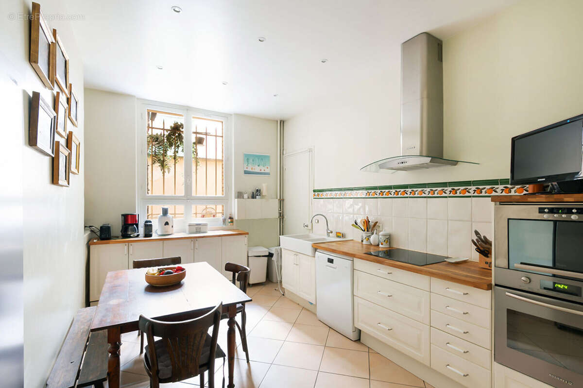 Appartement à PARIS-7E