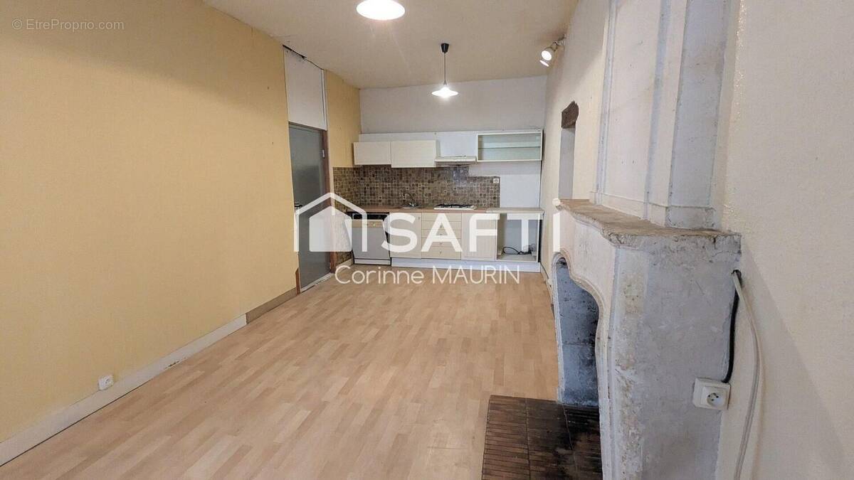 Photo 1 - Appartement à BARBEZIEUX-SAINT-HILAIRE