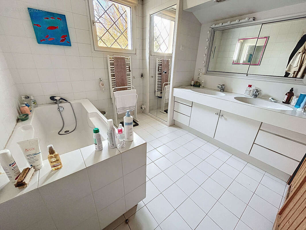 Maison de 9 pièces à Avranches (50300) à 2,5 kms du centre ville et 3 kms des grandes surfaces - photo 7