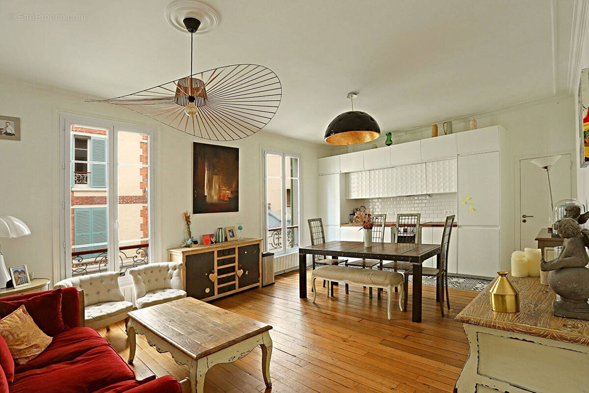 Appartement à PARIS-18E