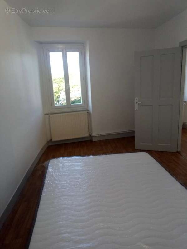 Appartement à MONTREDON-LABESSONNIE