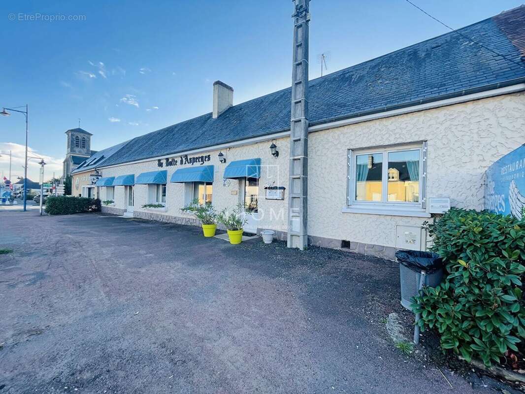 Commerce à GUECELARD