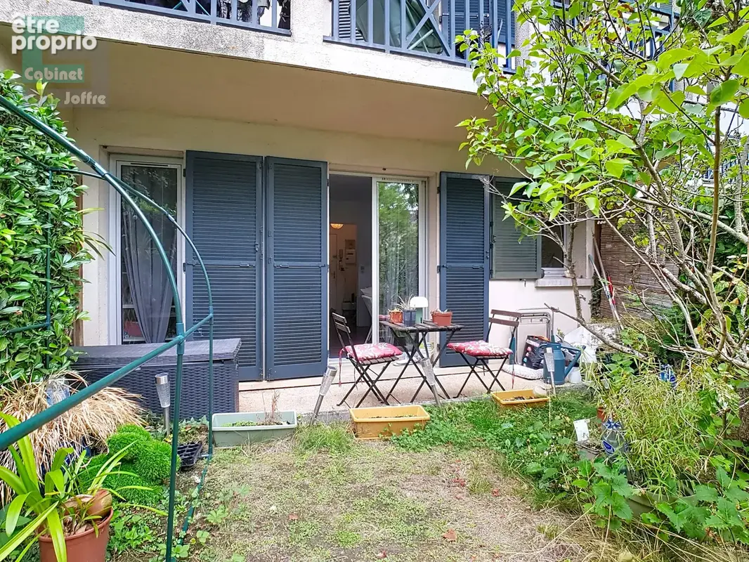 Studio - 27,26 m2 - Loué et meublé - jardin privatif - photo 8