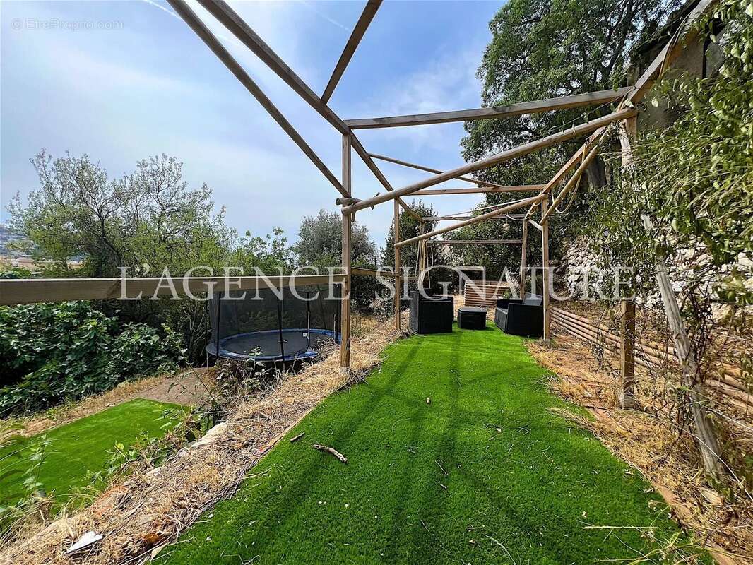 A vendre - nice corniche frere marc - 5 pièces - jardin - terrasse vue panoramique et mer - garage - photo 15