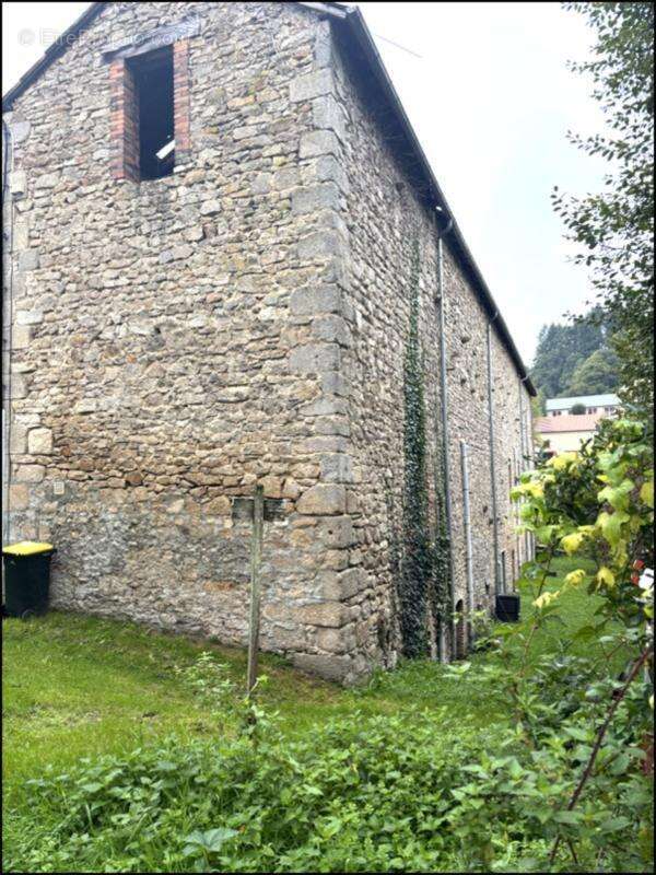 Pied à terre de 2 pièces  à CHATELUS LE MARCHEIX (23) - photo 3