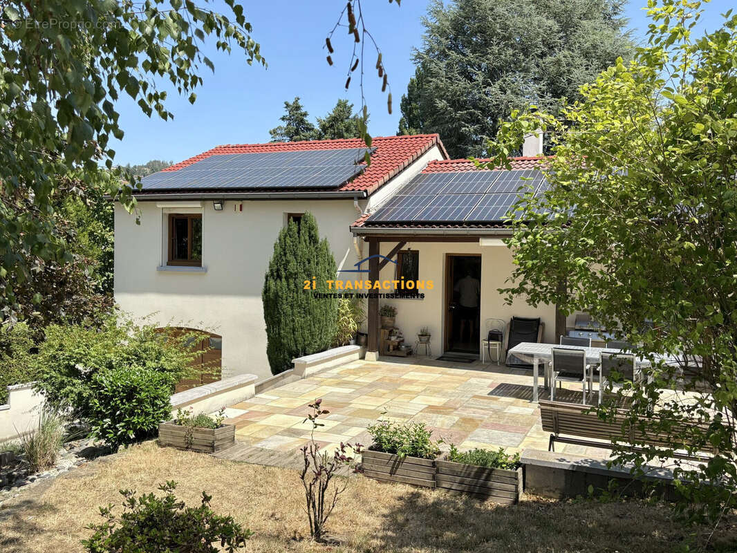Maison 120 m² à Saint-Priest-En-Jarez  - photo 4