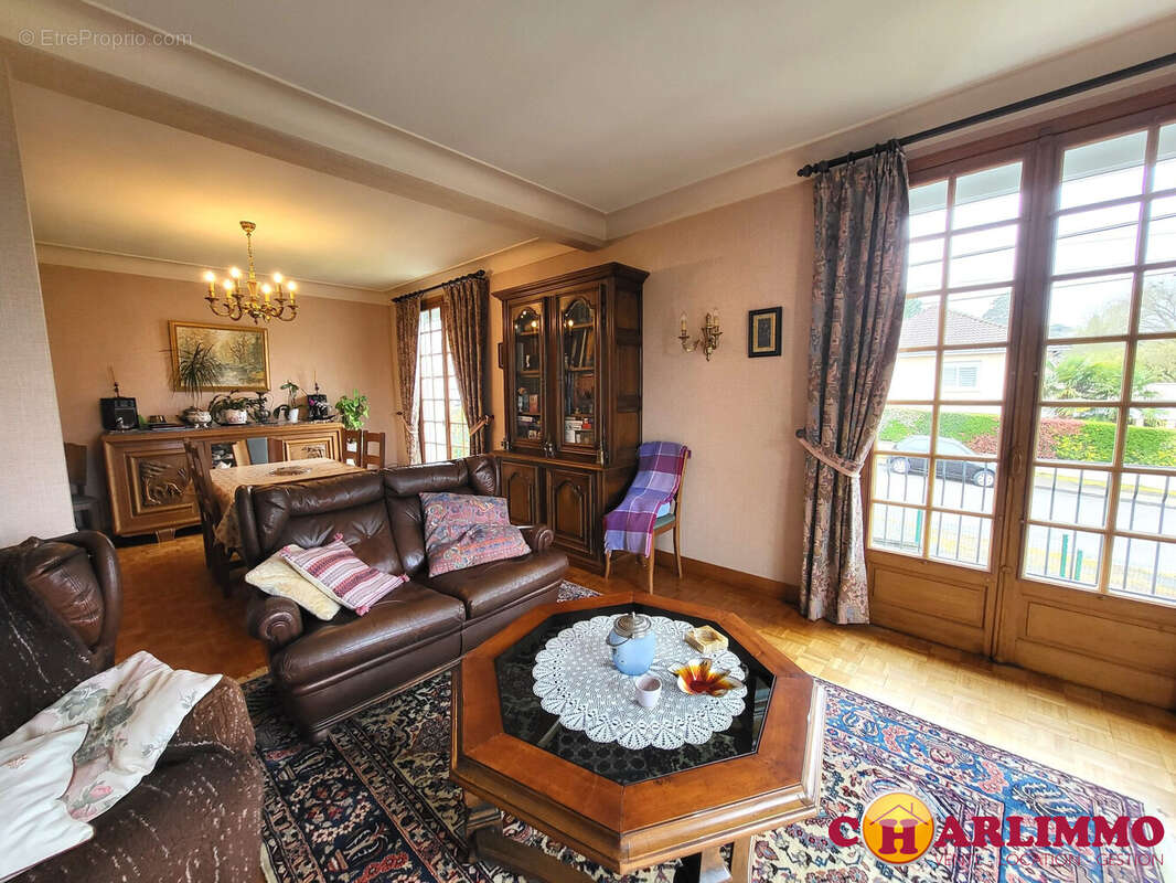 Maison à SAINT-JUNIEN