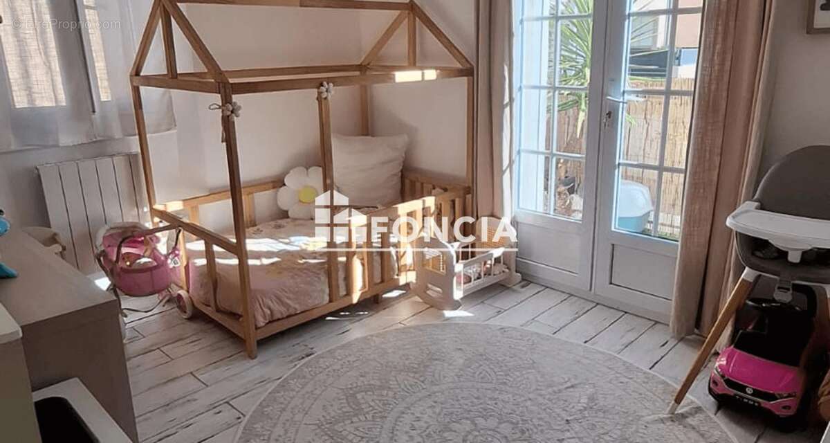 Appartement à LA LONDE-LES-MAURES