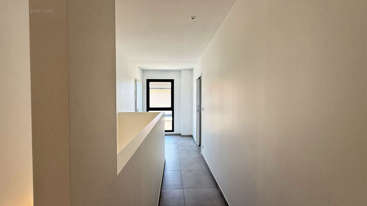 SILLANS, Maison mitoyenne avec jardin - photo 10