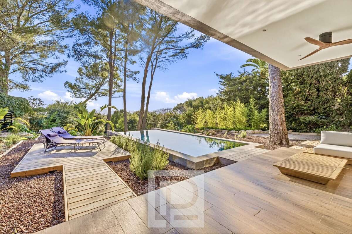 Appartement à MOUGINS