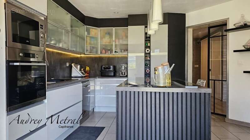 Maison à SERRIERES-EN-CHAUTAGNE