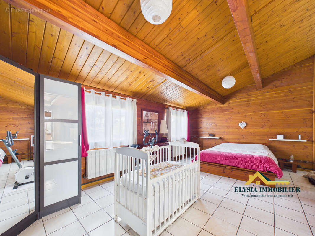 Maison à CHAUDENEY-SUR-MOSELLE