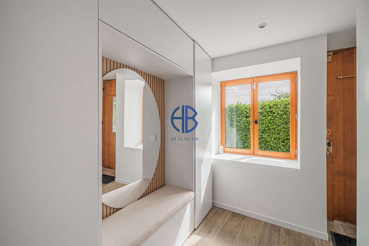 Maison Renage 5 pièce(s) 137 m2 + jardin + terrasse - photo 6