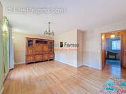 Appartement à FRESNES