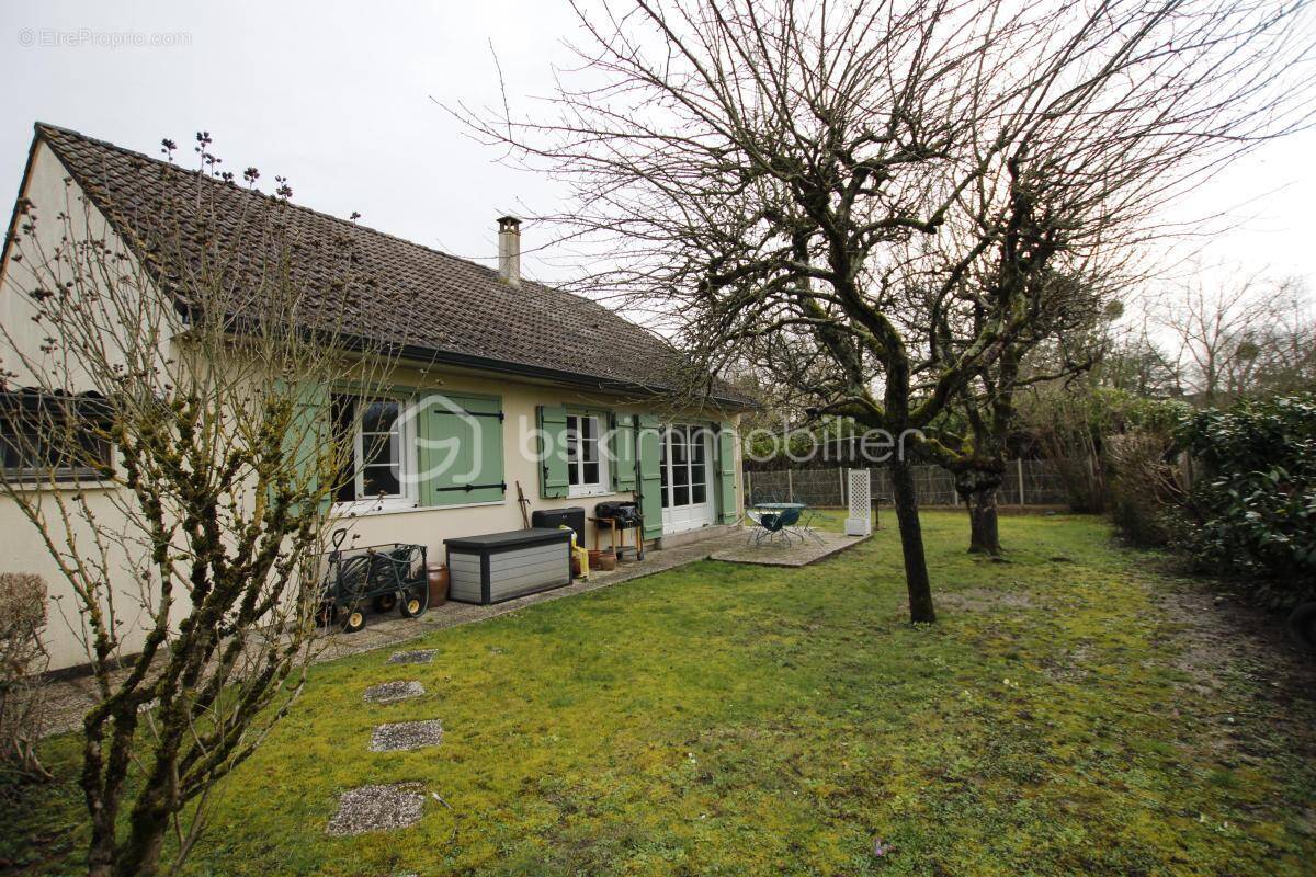 Maison à LE CHATELET-EN-BRIE