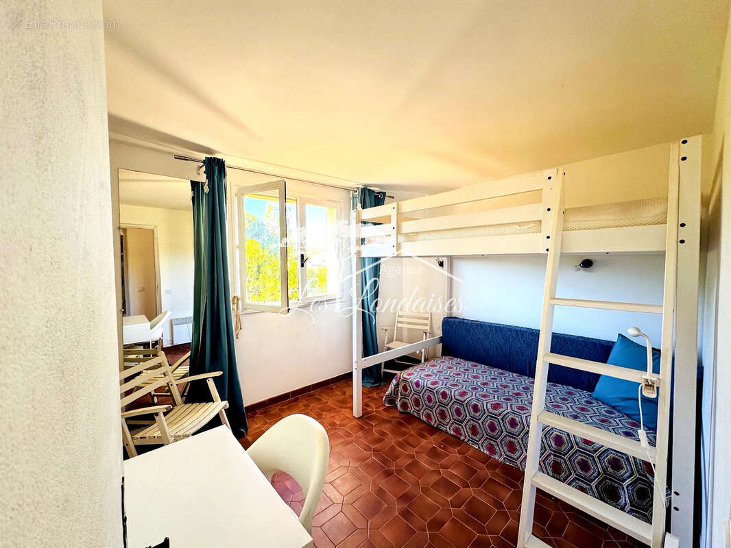 Appartement à LA LONDE-LES-MAURES