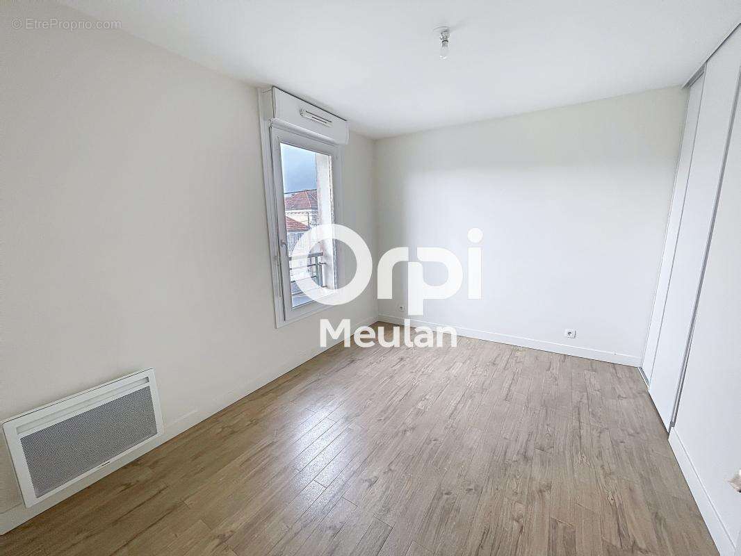 Appartement à LES MUREAUX