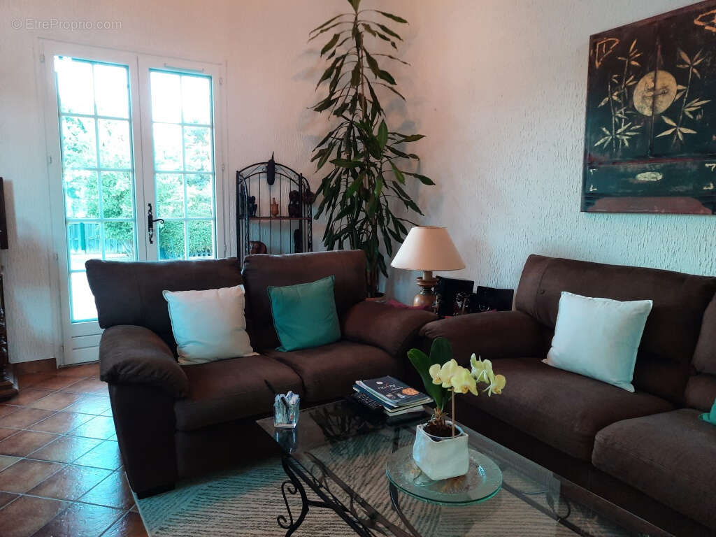 Maison à VAILHAUQUES