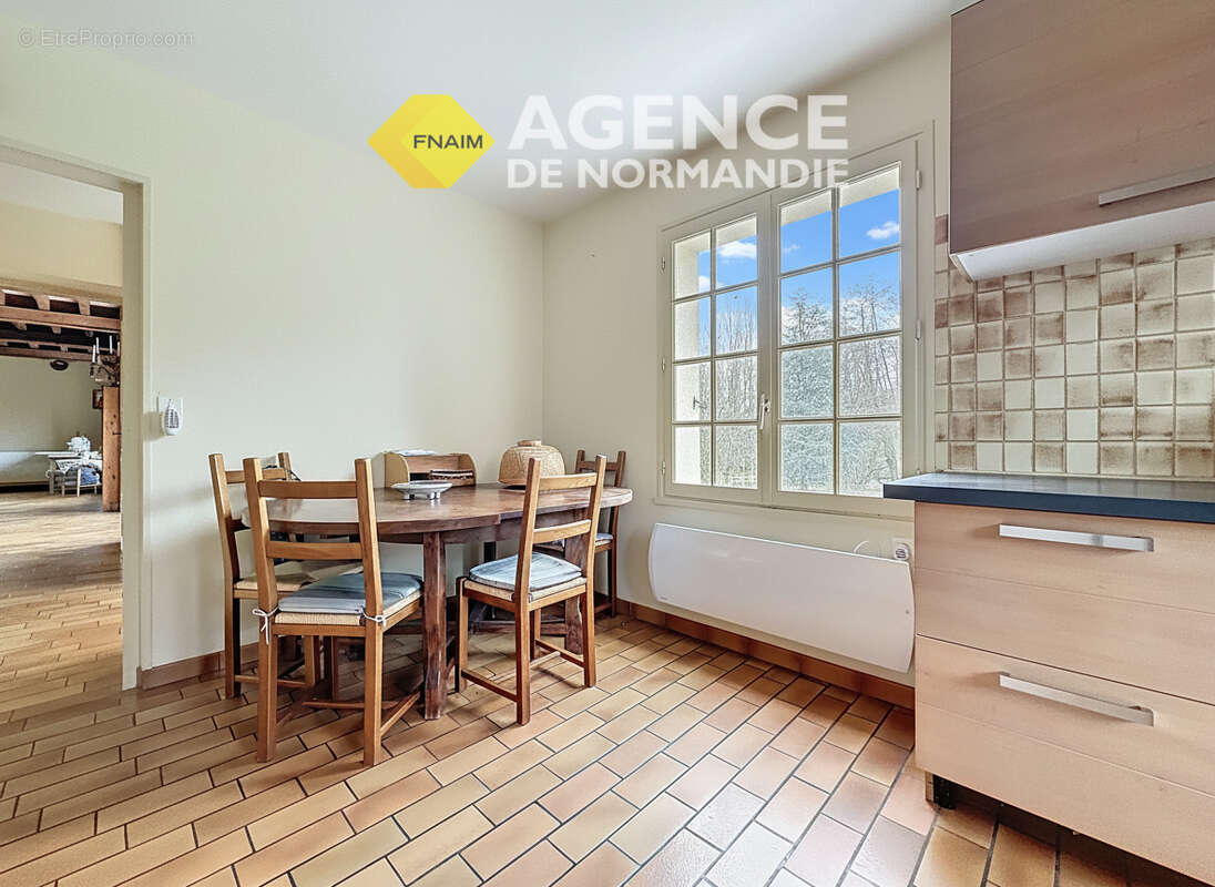 Maison à LA FERTE-FRENEL