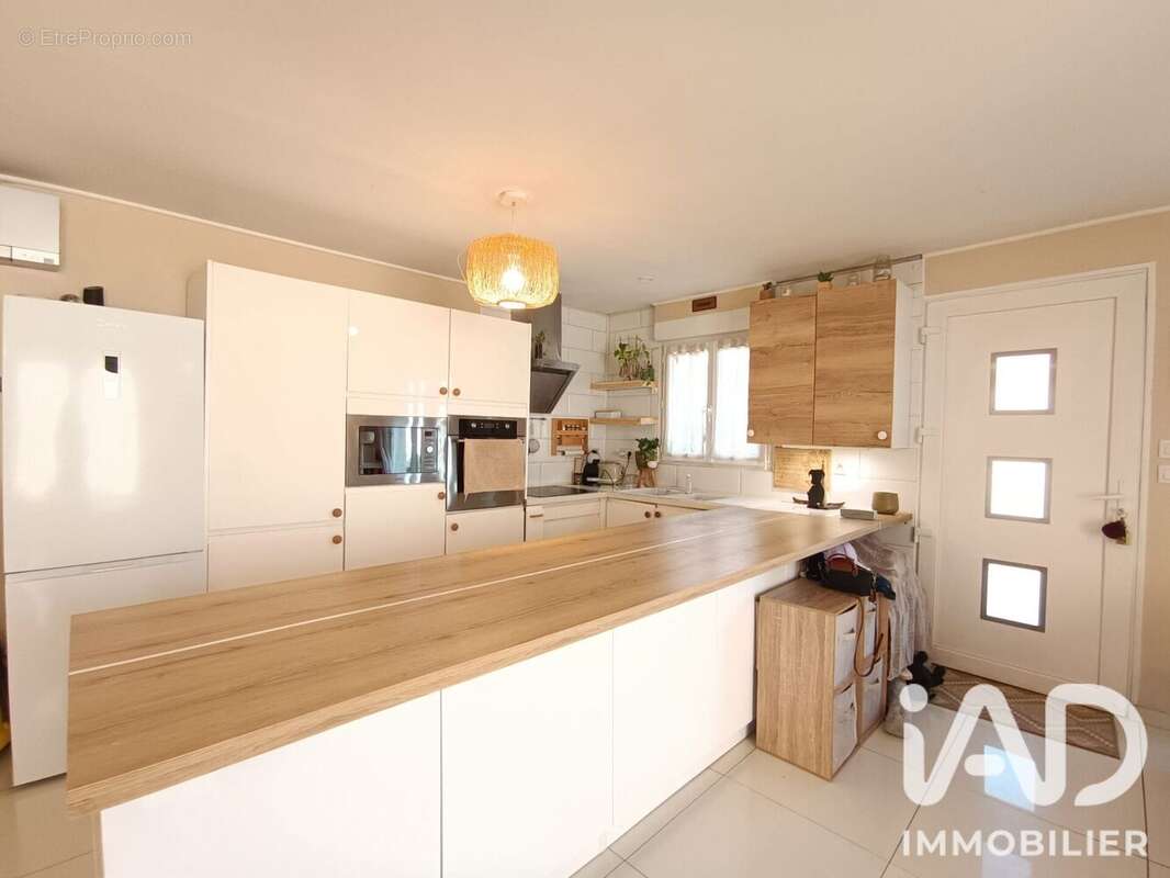 Maison 110 m² à Michery  - photo 4