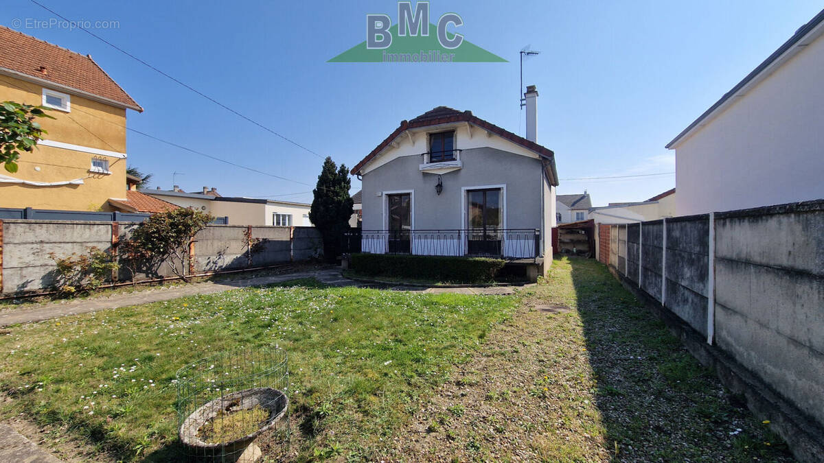 Maison à LE PLESSIS-BOUCHARD