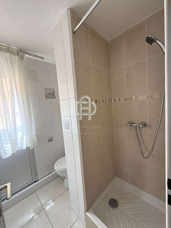 A vendre - appartement 26m2 centre villa NARBONNE PLAGE - photo 4