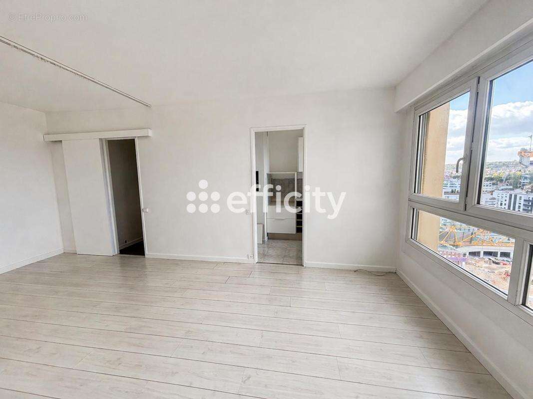 Appartement à ISSY-LES-MOULINEAUX