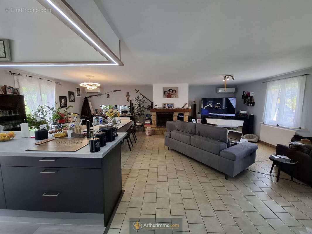 Maison à CHEVRU