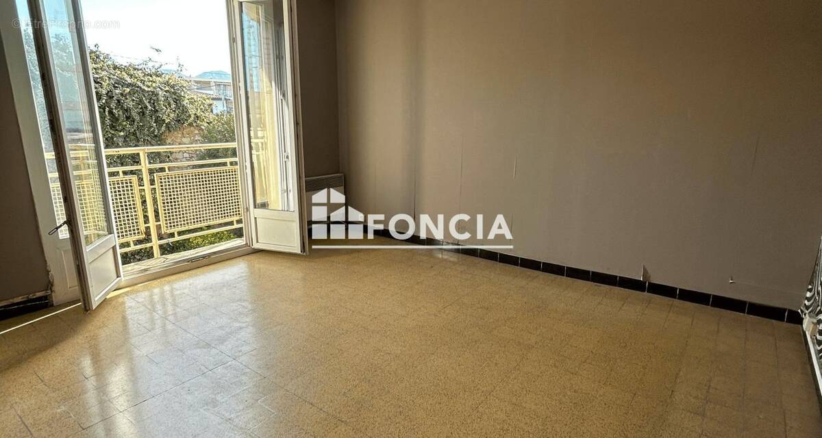 Appartement à MARSEILLE-8E
