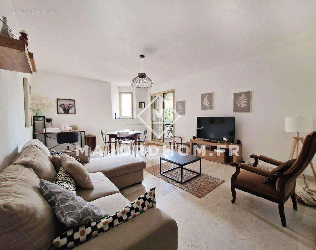 Appartement à MARSEILLE-8E