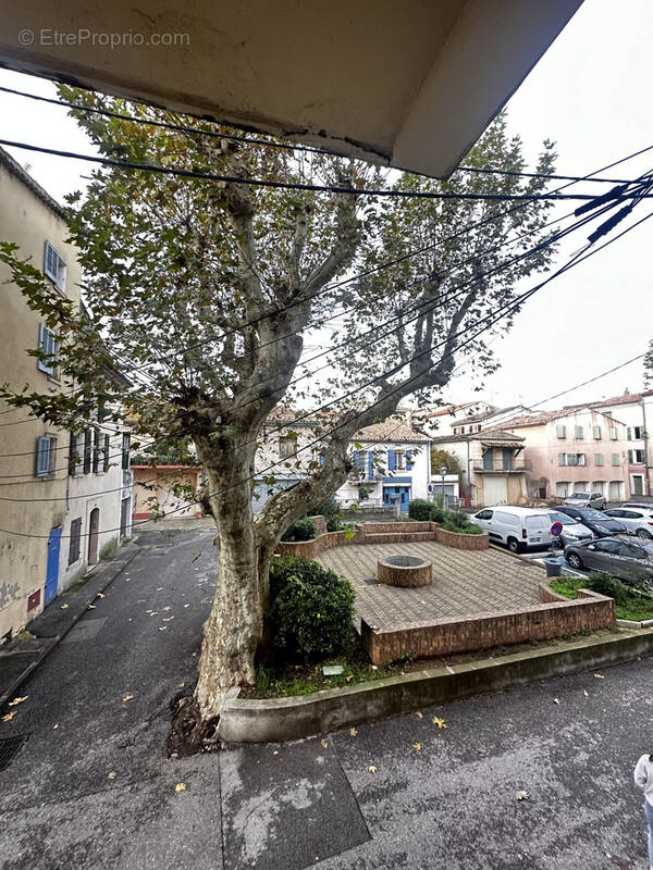 Appartement à SOLLIES-PONT