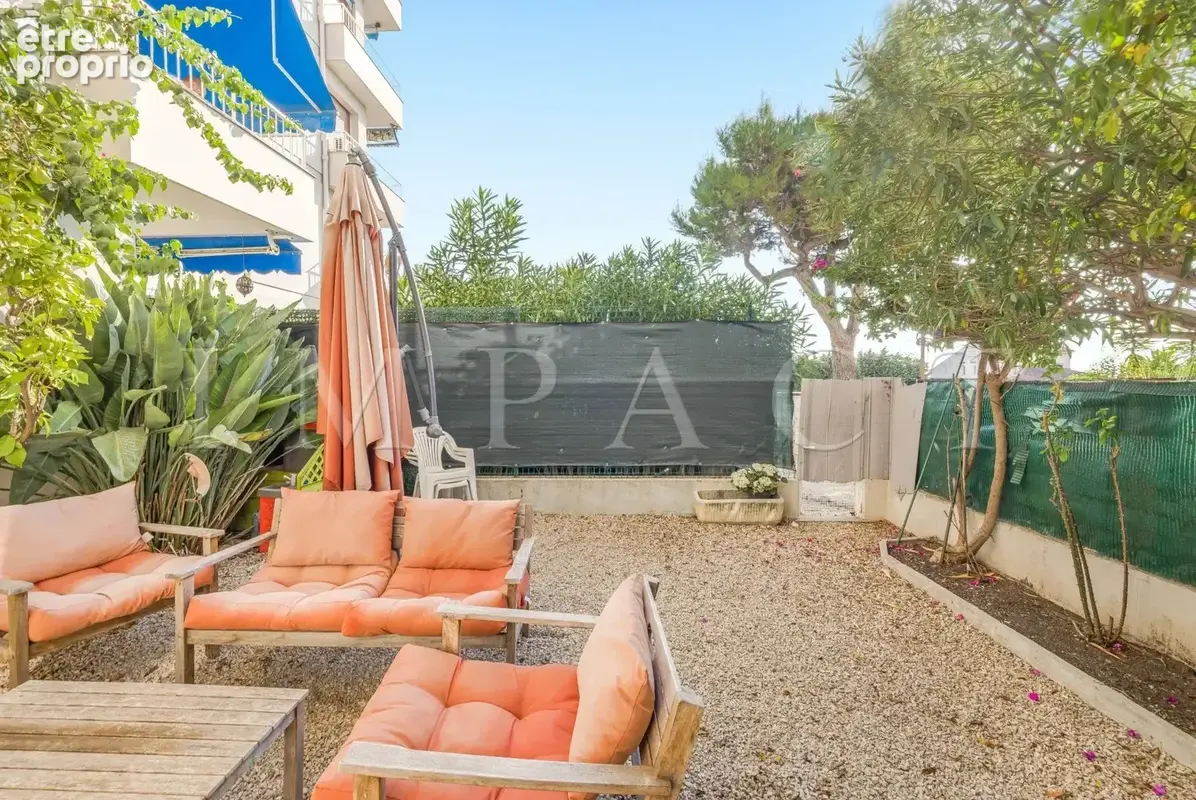 Exclusivité - Le Cannet Europe 3 pièces en rez de jardin à vendre - photo 3