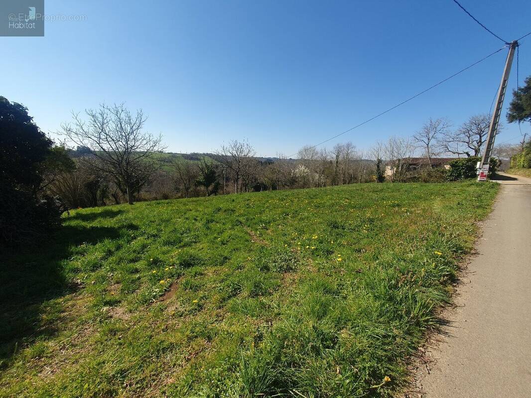 Terrain à PRENDEIGNES