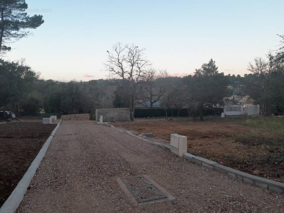 Terrain à LE THORONET