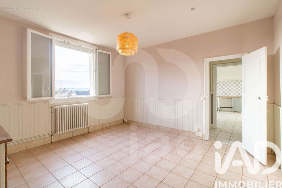 Photo 4 - Maison à MARGNY-LES-COMPIEGNE