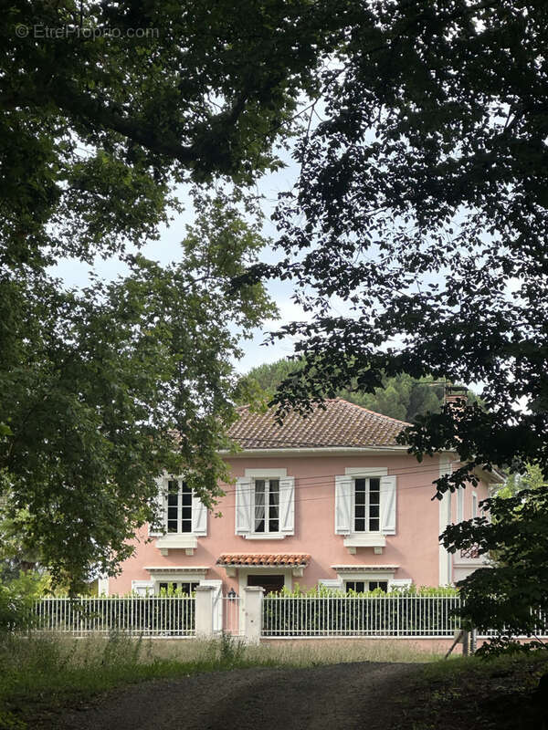 Maison à ROQUEFORT