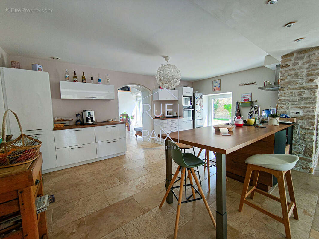 Maison à CHAMPIGNY-LE-SEC