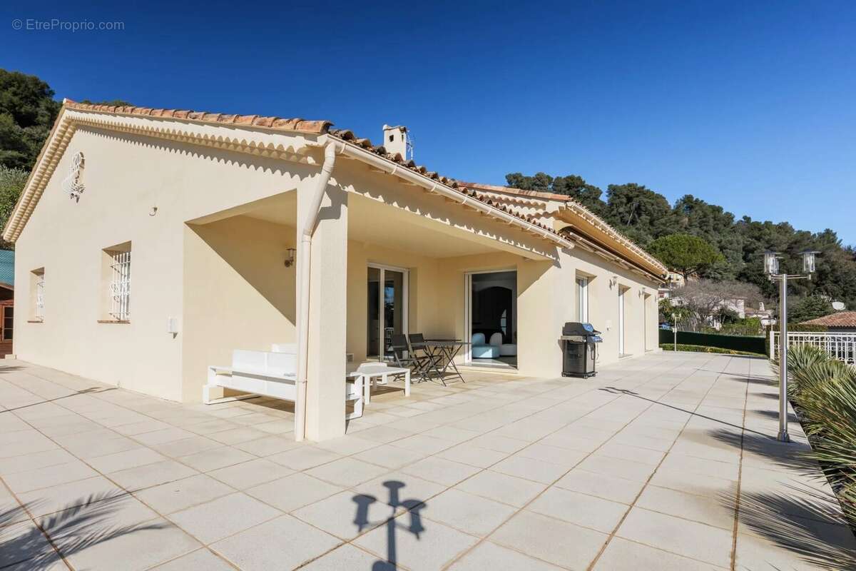 Maison à LA COLLE-SUR-LOUP