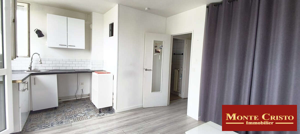 Appartement à FONTENAY-LE-FLEURY